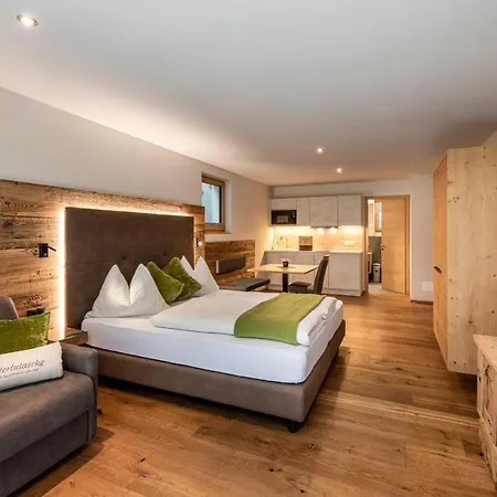 Unterlutaschg-Chalet Appartement Am Hof Slingia Exterior photo